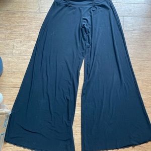 Maurices black bell bottom pants size medium